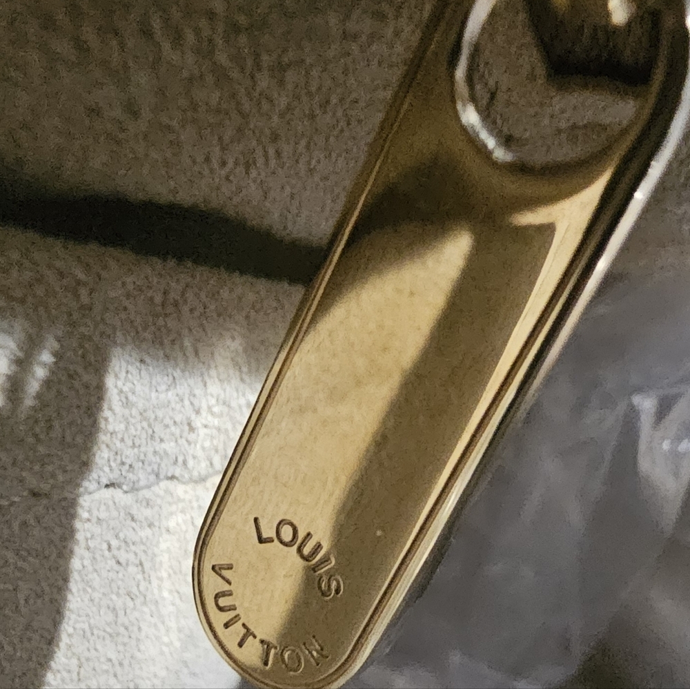 Louis Vuitton Artsy MM Monogram Hobo Bag, Read Description - Picture 14 of 16